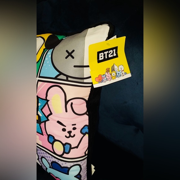 NWT 2Pcs 16 x 16” BT21 Decorative Throw Pillows - Picture 4 of 7